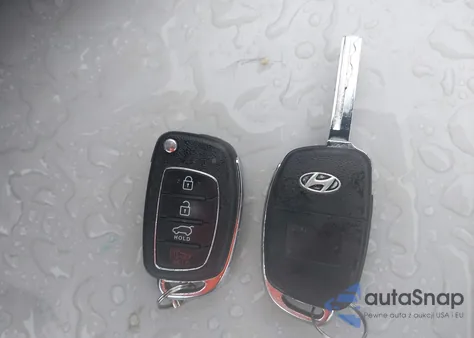 2017 Hyundai Santa Fe Sport 2.4L из США, поврежденный, VIN 5NMZUDLB6HH005554